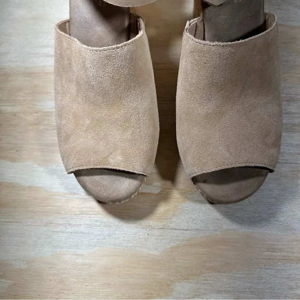 Toms Suede Tan Wedge Sandals Women’s Size 9